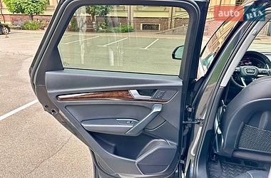Позашляховик / Кросовер Audi Q5 2018 в Києві