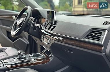 Позашляховик / Кросовер Audi Q5 2018 в Києві
