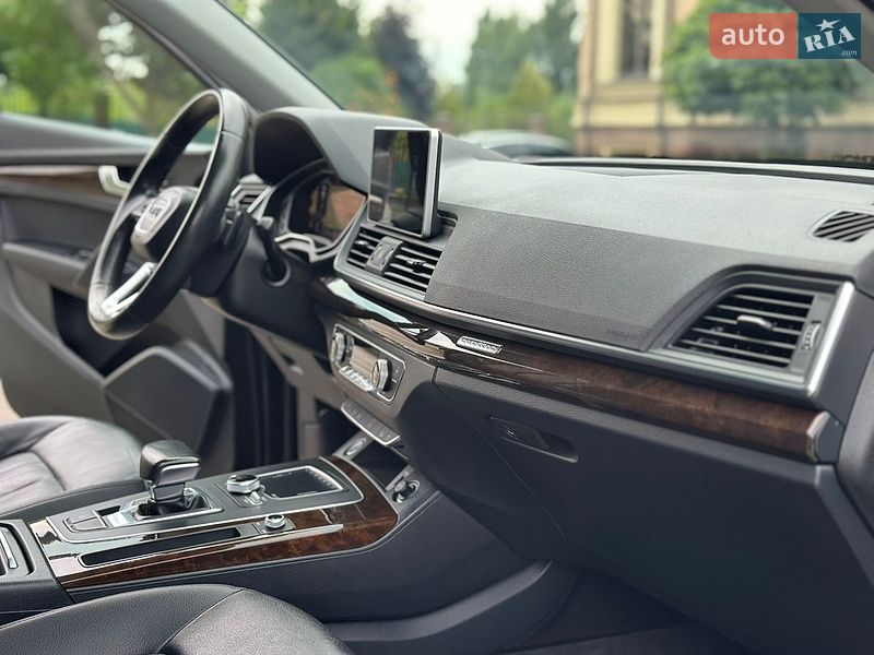 Позашляховик / Кросовер Audi Q5 2018 в Києві