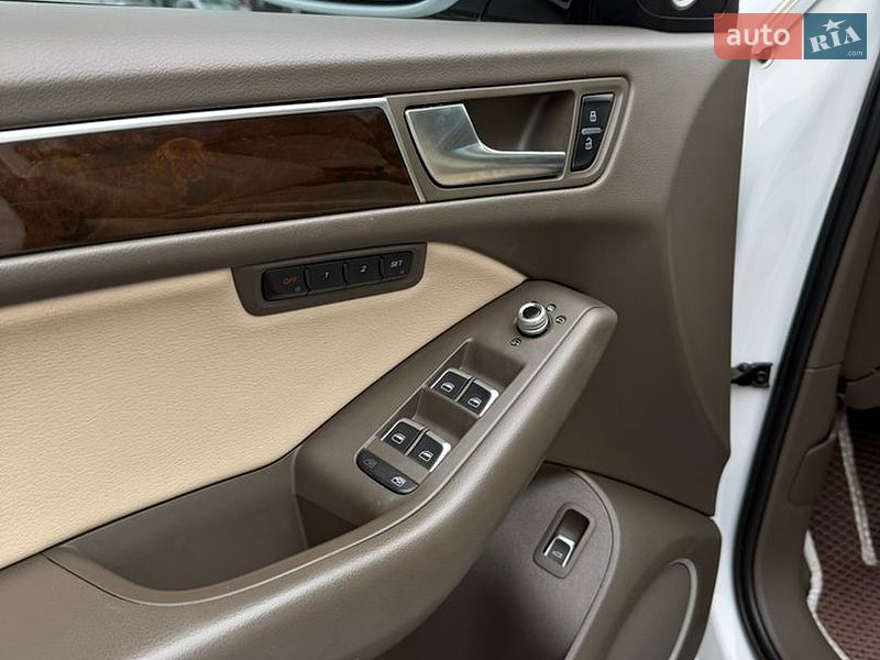 Позашляховик / Кросовер Audi Q5 2015 в Києві