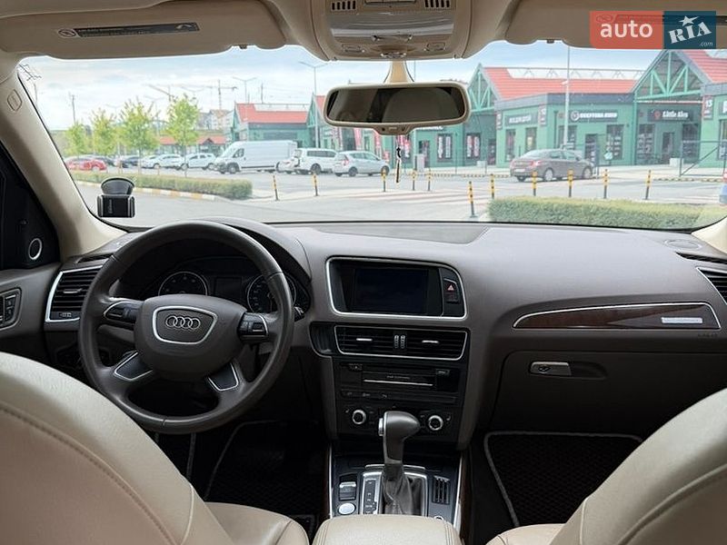 Позашляховик / Кросовер Audi Q5 2015 в Києві