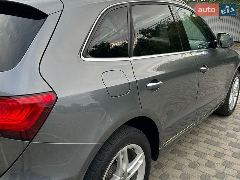 Позашляховик / Кросовер Audi Q5 2015 в Івано-Франківську