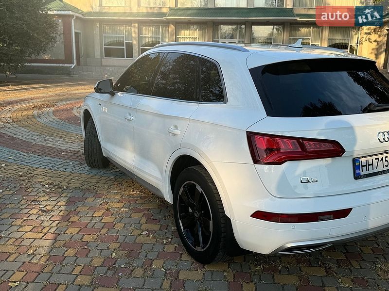 Позашляховик / Кросовер Audi Q5 2019 в Сараті фото 8 Позашляховик / Кросовер Audi Q5 2019 в Сараті