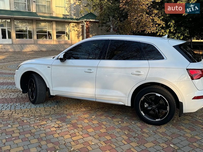 Позашляховик / Кросовер Audi Q5 2019 в Сараті фото 7 Позашляховик / Кросовер Audi Q5 2019 в Сараті