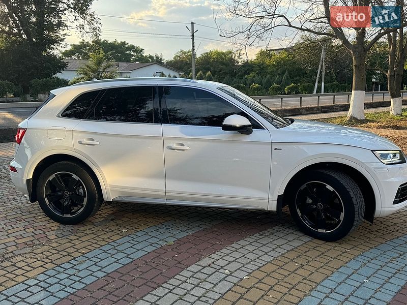 Позашляховик / Кросовер Audi Q5 2019 в Сараті фото 15 Позашляховик / Кросовер Audi Q5 2019 в Сараті