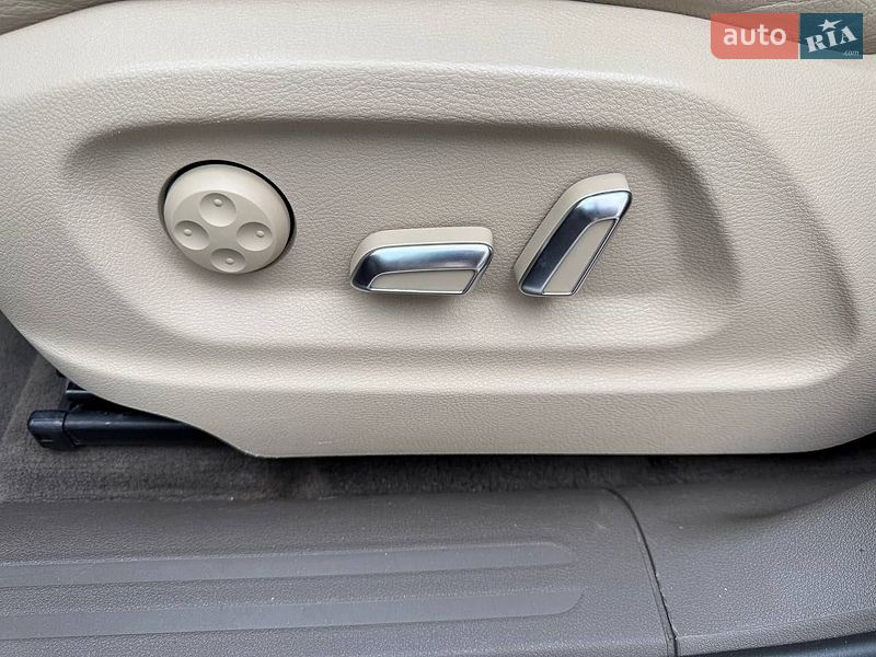 Внедорожник / Кроссовер Audi Q5 2015 в Коломые