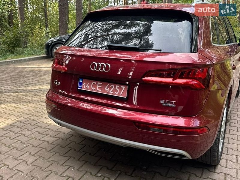 Внедорожник / Кроссовер Audi Q5 2018 в Новояворовске