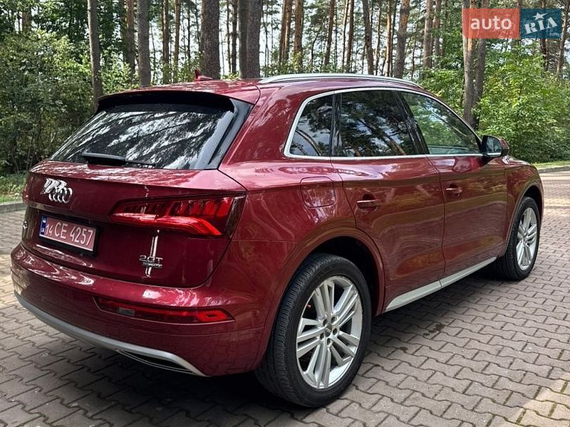 Внедорожник / Кроссовер Audi Q5 2018 в Новояворовске