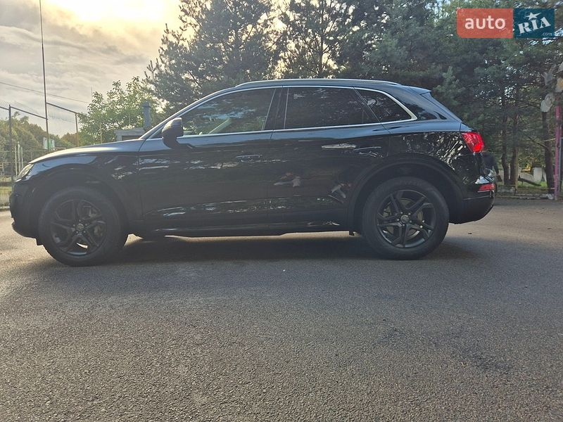 Позашляховик / Кросовер Audi Q5 2019 в Києві фото 30 Позашляховик / Кросовер Audi Q5 2019 в Києві