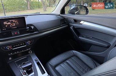 Внедорожник / Кроссовер Audi Q5 2018 в Киеве