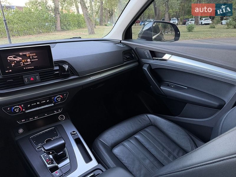 Внедорожник / Кроссовер Audi Q5 2018 в Киеве
