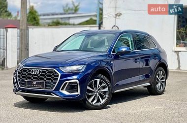 Внедорожник / Кроссовер Audi Q5 2021 в Киеве