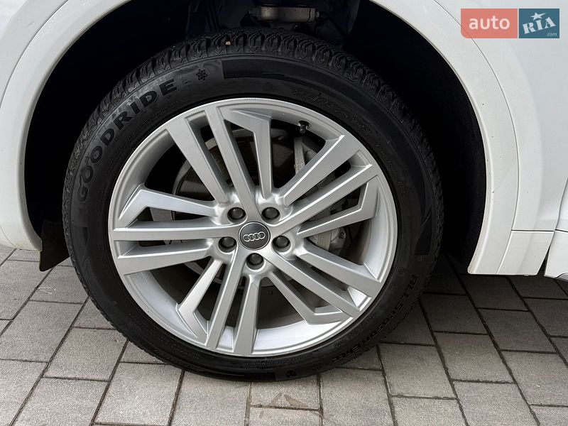 Внедорожник / Кроссовер Audi Q5 2018 в Львове