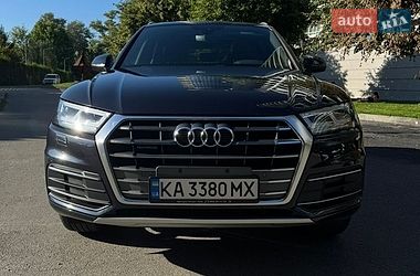 Позашляховик / Кросовер Audi Q5 2020 в Києві