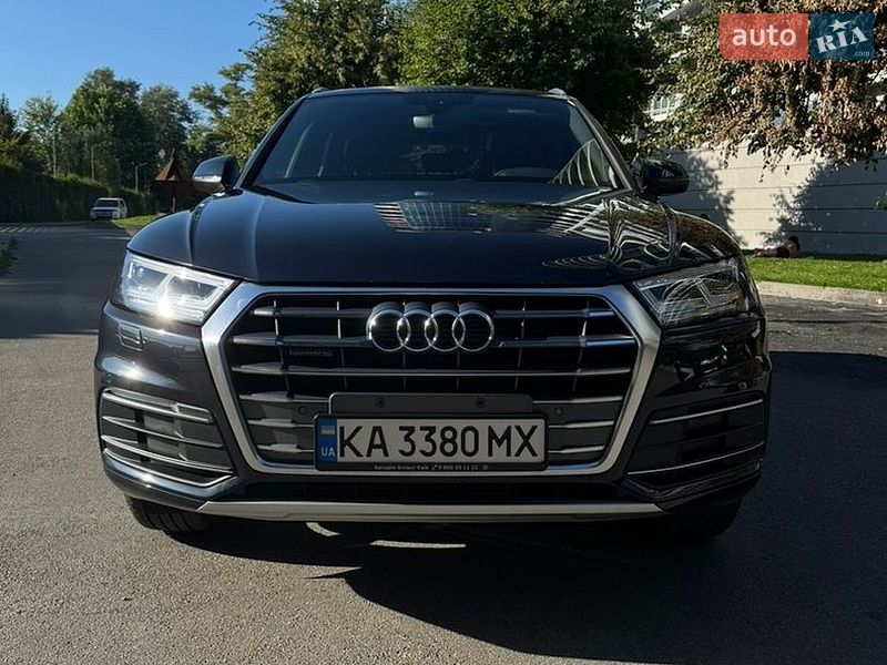 Позашляховик / Кросовер Audi Q5 2020 в Києві