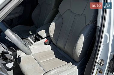 Позашляховик / Кросовер Audi Q5 2019 в Чернівцях фото 15 Позашляховик / Кросовер Audi Q5 2019 в Чернівцях