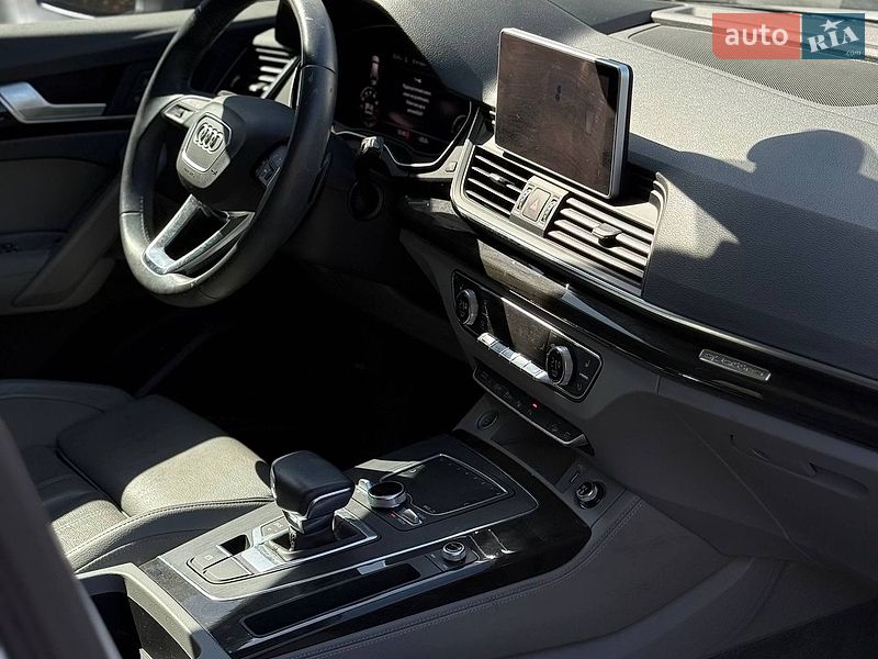 Позашляховик / Кросовер Audi Q5 2019 в Чернівцях фото 23 Позашляховик / Кросовер Audi Q5 2019 в Чернівцях
