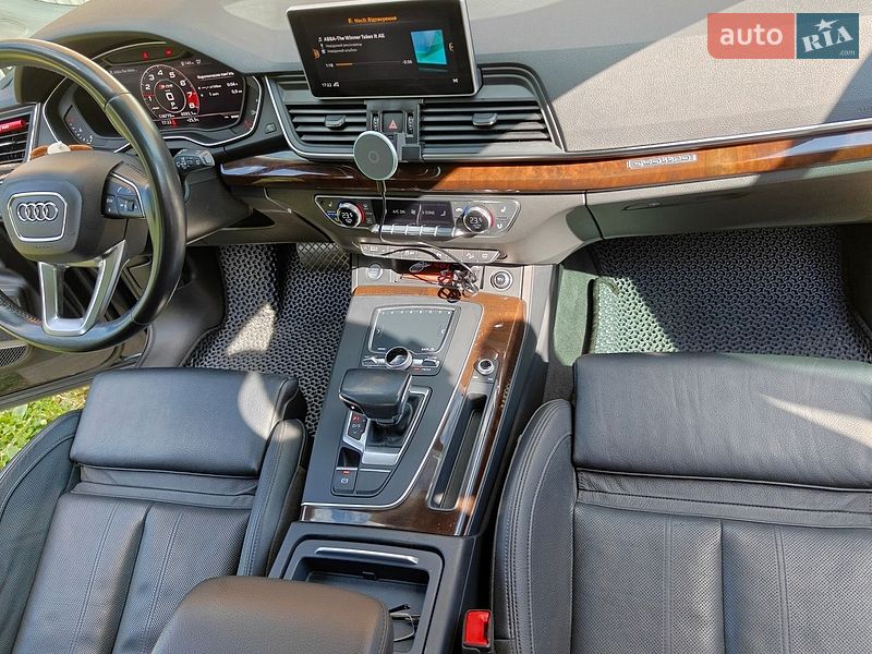 Позашляховик / Кросовер Audi Q5 2018 в Вінниці