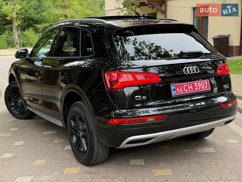 Внедорожник / Кроссовер Audi Q5 2018 в Дрогобыче