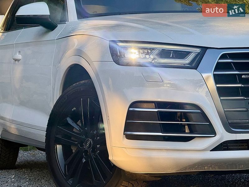 Внедорожник / Кроссовер Audi Q5 2017 в Харькове