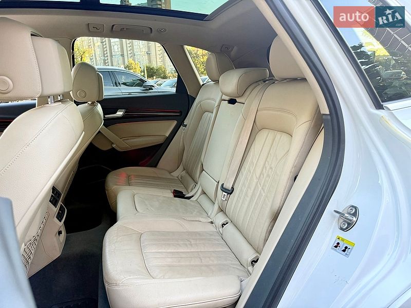 Внедорожник / Кроссовер Audi Q5 2017 в Харькове