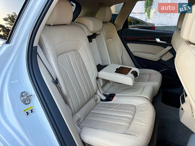 Внедорожник / Кроссовер Audi Q5 2017 в Харькове