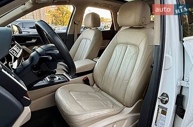 Внедорожник / Кроссовер Audi Q5 2017 в Харькове