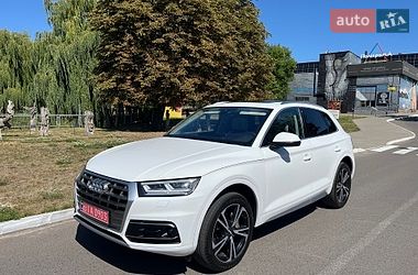 Позашляховик / Кросовер Audi Q5 2018 в Луцьку