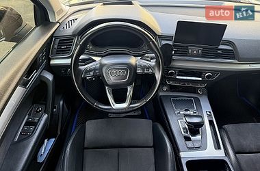 Внедорожник / Кроссовер Audi Q5 2017 в Киеве