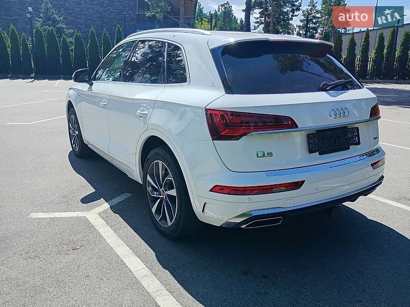 Позашляховик / Кросовер Audi Q5 2022 в Києві