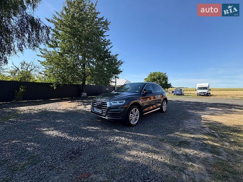 Внедорожник / Кроссовер Audi Q5 2018 в Луцке