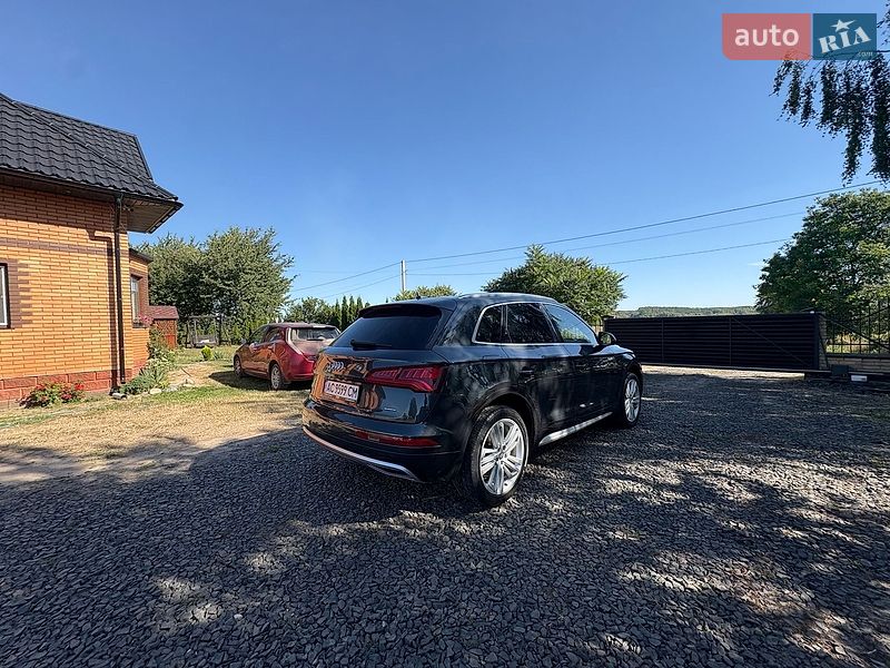 Внедорожник / Кроссовер Audi Q5 2018 в Луцке