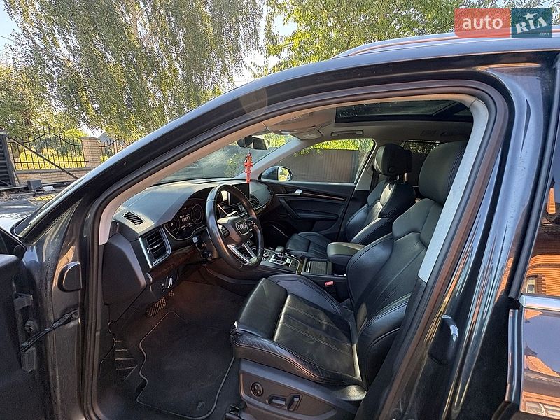 Внедорожник / Кроссовер Audi Q5 2018 в Луцке