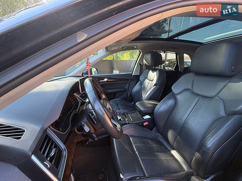 Внедорожник / Кроссовер Audi Q5 2018 в Луцке