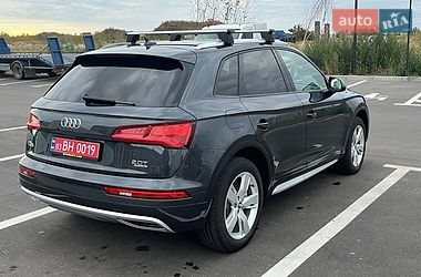 Внедорожник / Кроссовер Audi Q5 2017 в Ровно