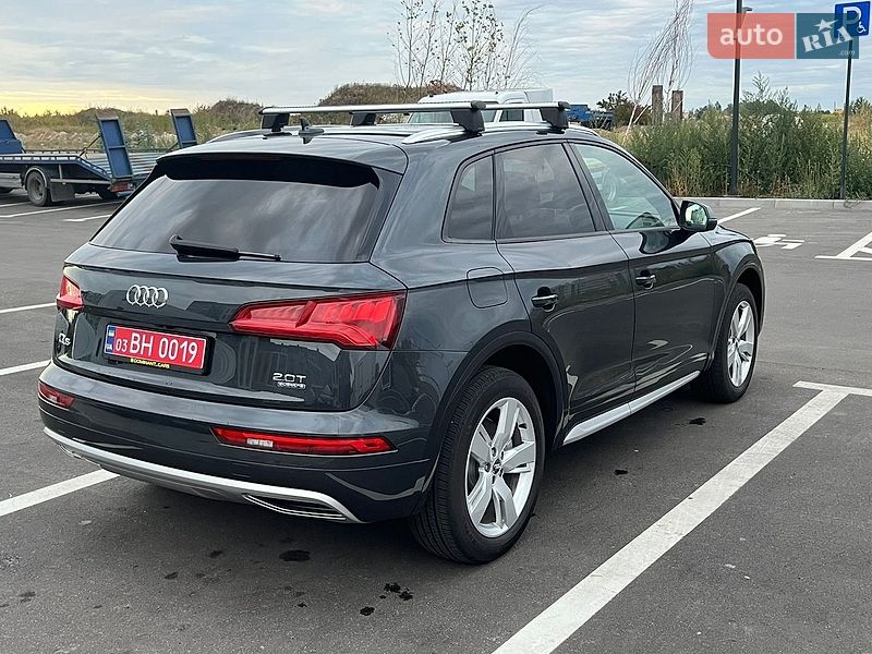Внедорожник / Кроссовер Audi Q5 2017 в Ровно