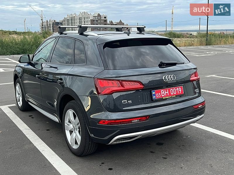 Внедорожник / Кроссовер Audi Q5 2017 в Ровно