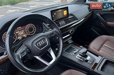 Внедорожник / Кроссовер Audi Q5 2017 в Ровно