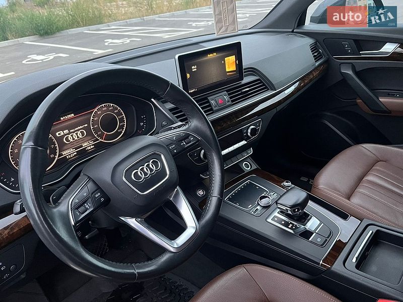 Внедорожник / Кроссовер Audi Q5 2017 в Ровно