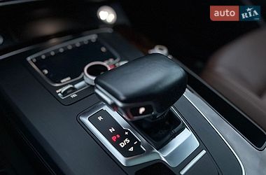 Внедорожник / Кроссовер Audi Q5 2017 в Ровно