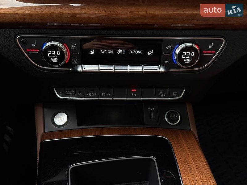 Внедорожник / Кроссовер Audi Q5 2020 в Ивано-Франковске