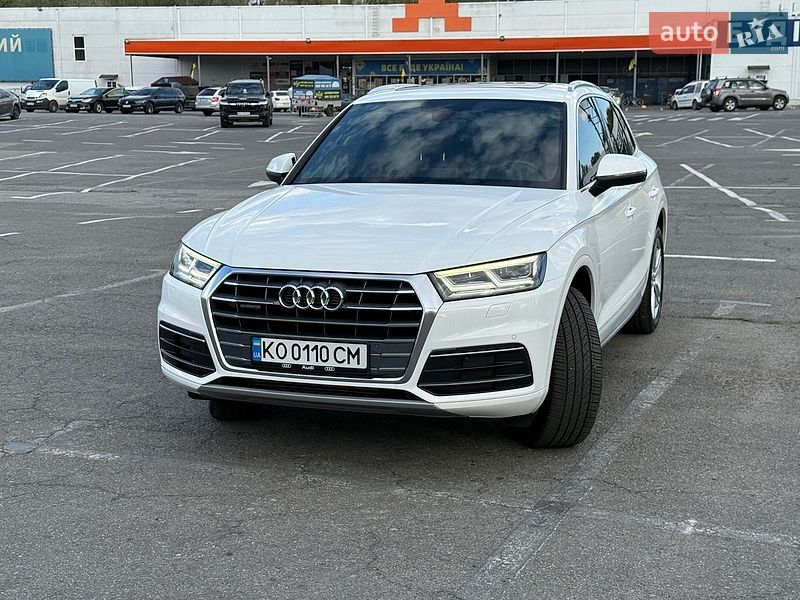 Внедорожник / Кроссовер Audi Q5 2018 в Ужгороде