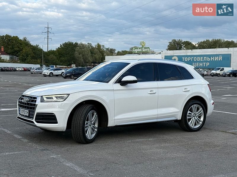 Внедорожник / Кроссовер Audi Q5 2018 в Ужгороде