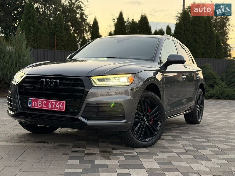 Внедорожник / Кроссовер Audi Q5 2017 в Ровно