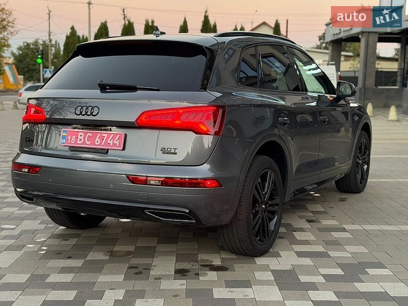 Позашляховик / Кросовер Audi Q5 2017 в Рівному