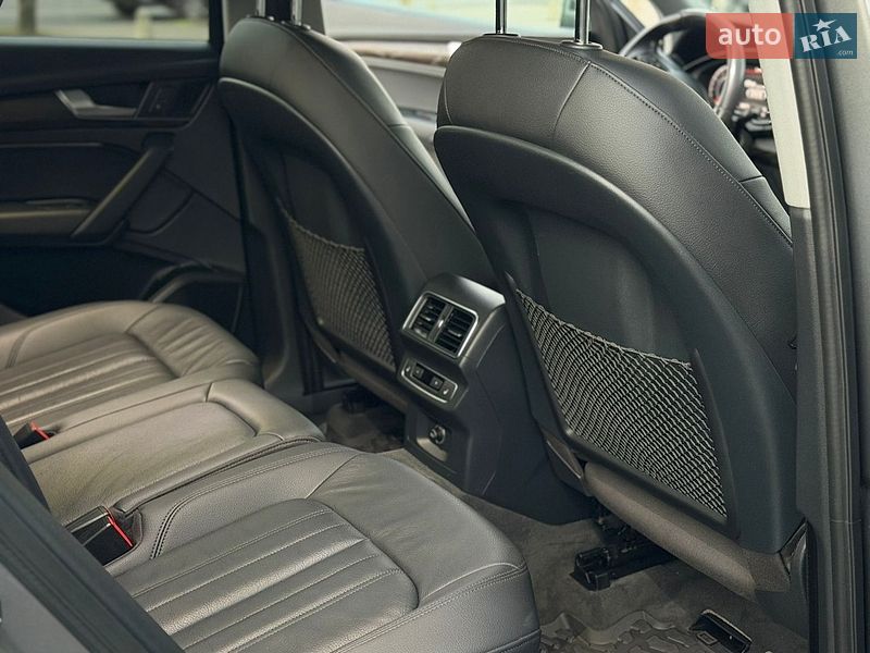 Позашляховик / Кросовер Audi Q5 2017 в Рівному