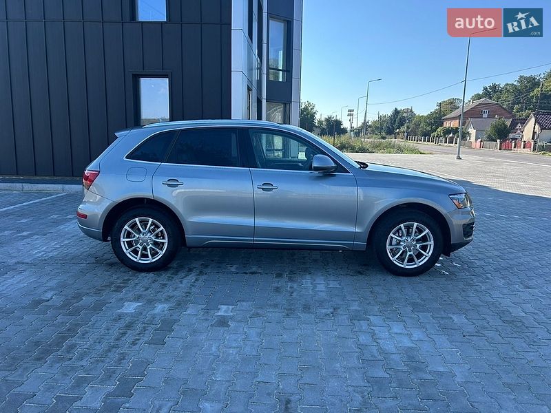 Внедорожник / Кроссовер Audi Q5 2010 в Тернополе