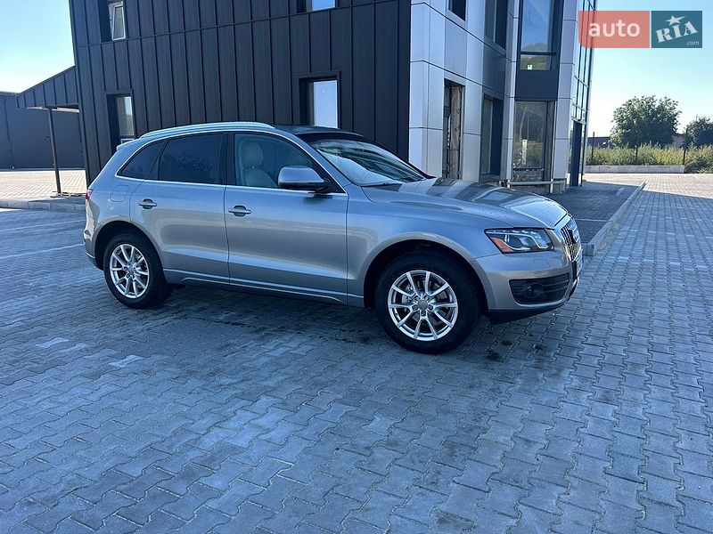 Внедорожник / Кроссовер Audi Q5 2010 в Тернополе