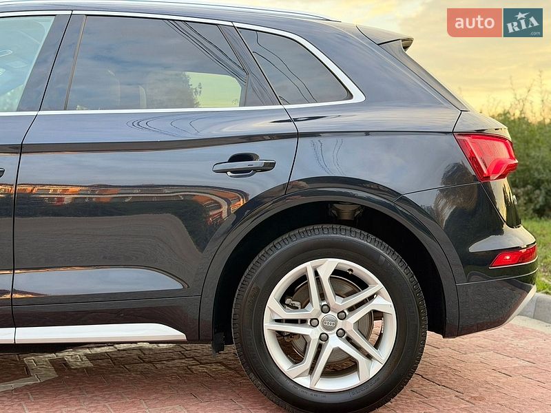 Внедорожник / Кроссовер Audi Q5 2019 в Львове