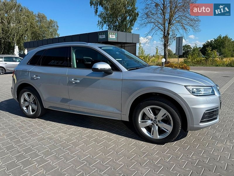Позашляховик / Кросовер Audi Q5 2018 в Володимирі